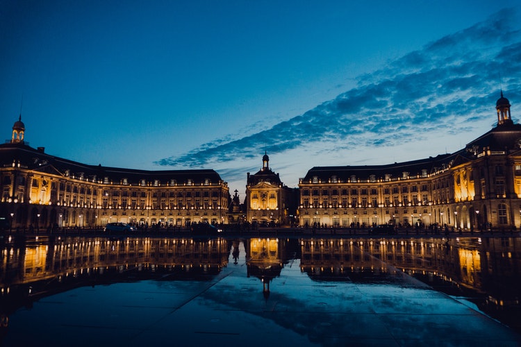 The Ultimate Wine Guide to Bordeaux
